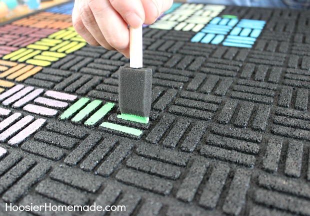 How to Paint a Recycled Rubber Outdoor Mat - Hoosier Homemade